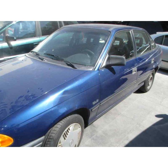 opel astra f berlina del año 1994
