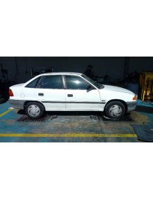 opel astra f berlina del año 1995 2