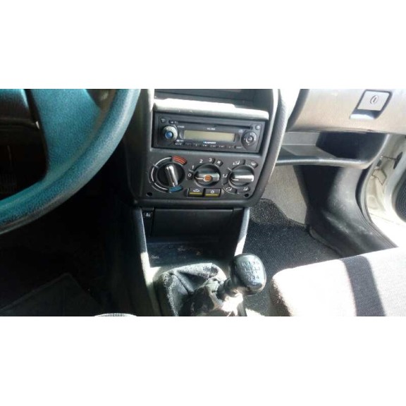 opel astra f berlina del año 1995