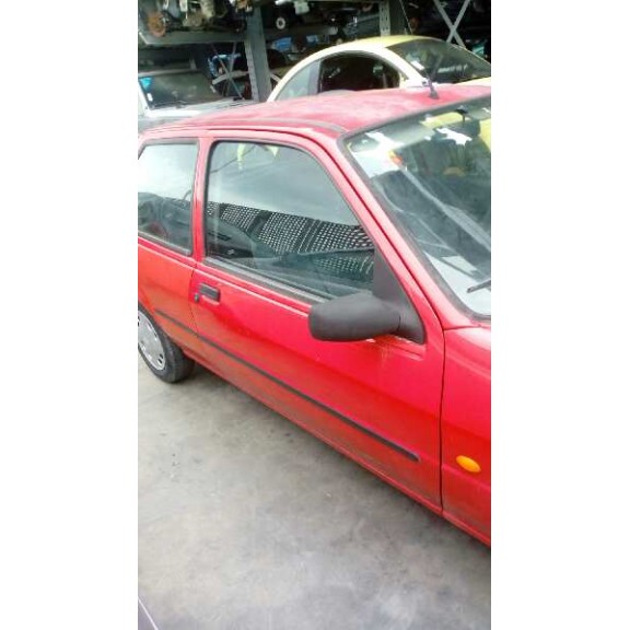 ford fiesta berlina del año 1996