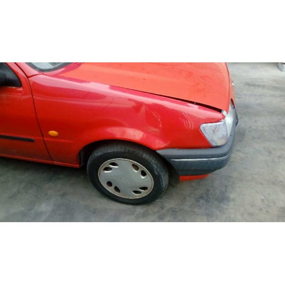 ford fiesta berlina del año 1996