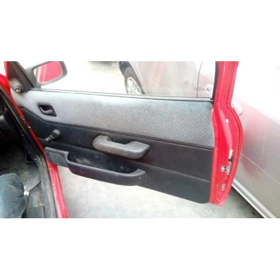 ford fiesta berlina del año 1996