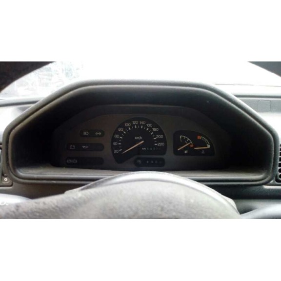 ford fiesta berlina del año 1996