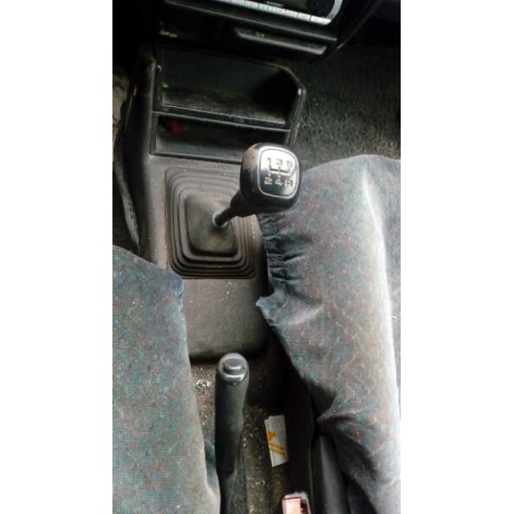 ford fiesta berlina del año 1996