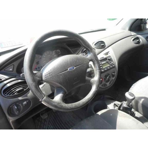 ford focus berlina (cak) del año 1999