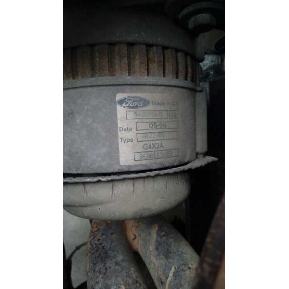 ford fiesta berlina del año 1996