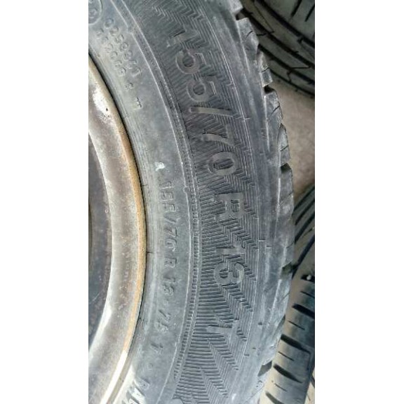 ford fiesta berlina del año 1996