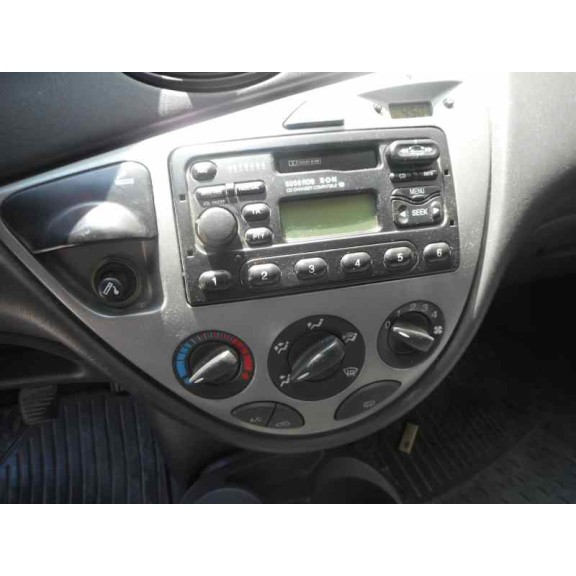 ford focus berlina (cak) del año 1999