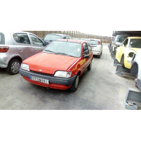 ford fiesta berlina del año 1996