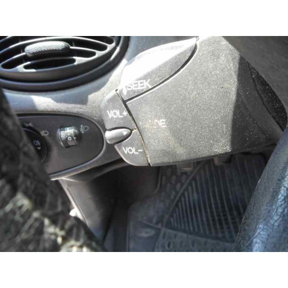 ford focus berlina (cak) del año 1999