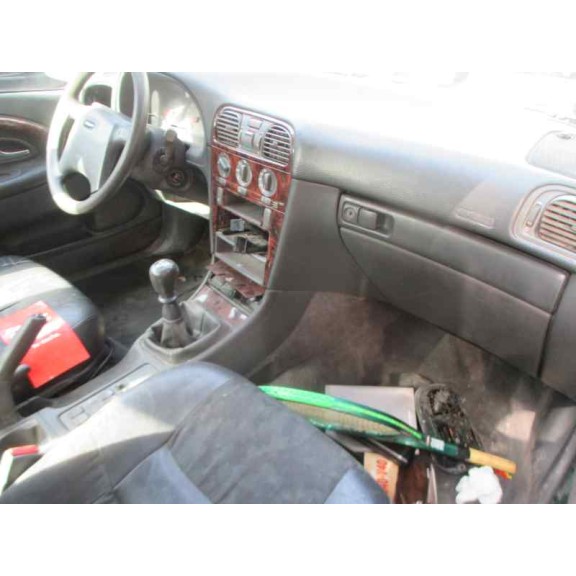 volvo s40 berlina del año 1998