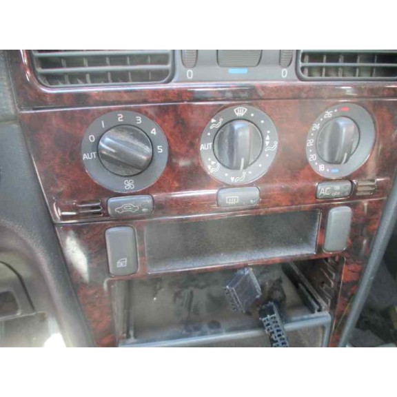 volvo s40 berlina del año 1998