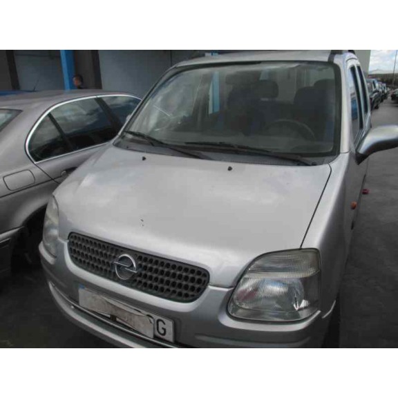 opel agila del año 2000