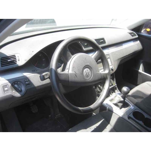 volkswagen passat variant (3c5) del año 2008