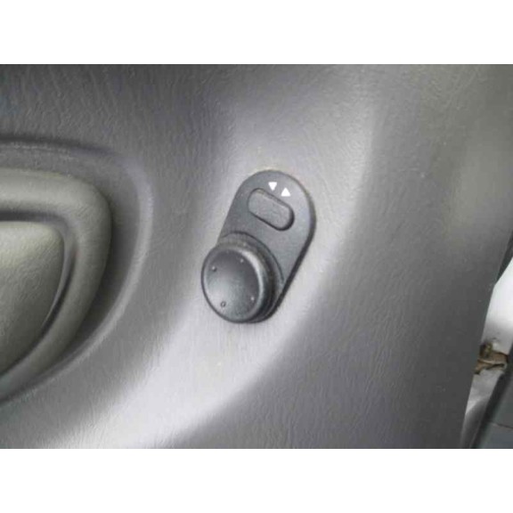 opel agila del año 2000