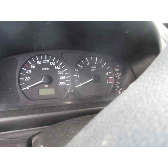 opel agila del año 2000