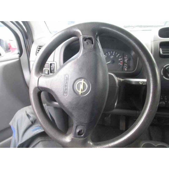 opel agila del año 2000