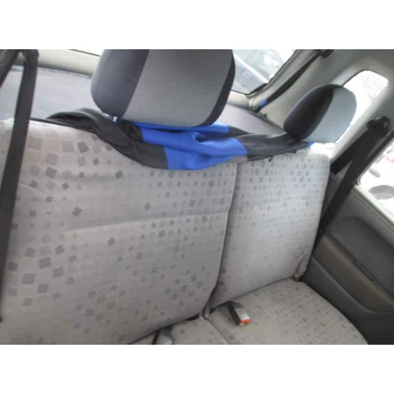 opel agila del año 2000