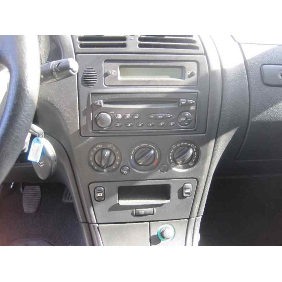 citroën xsara berlina del año 2001