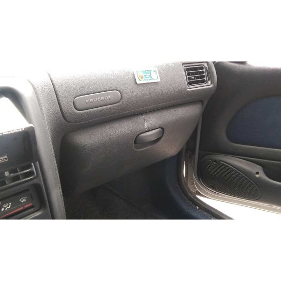 peugeot 106 (s2) del año 2000