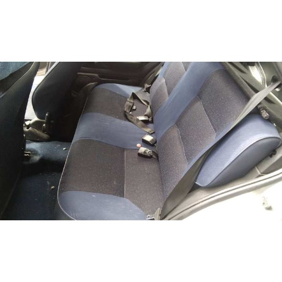 peugeot 106 (s2) del año 2000