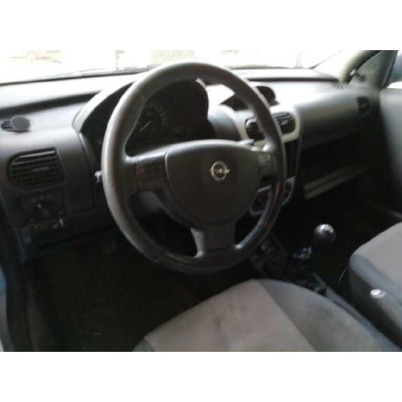 opel corsa c del año 2004