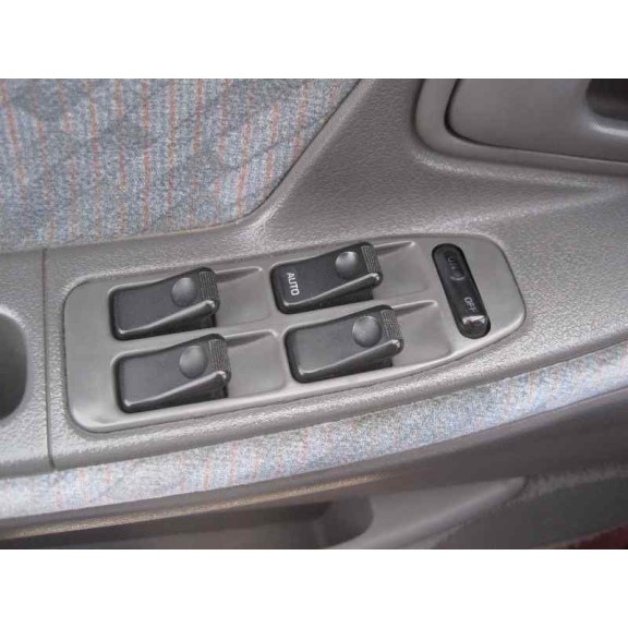 mazda 626 berlina (ge) del año 1992