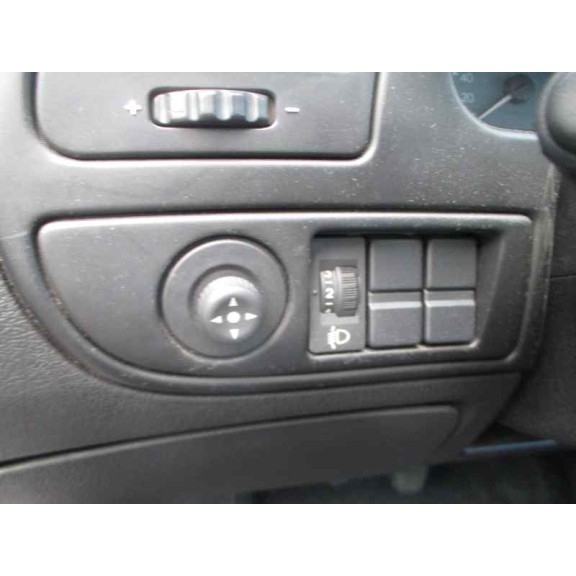 citroën xsara berlina del año 2001