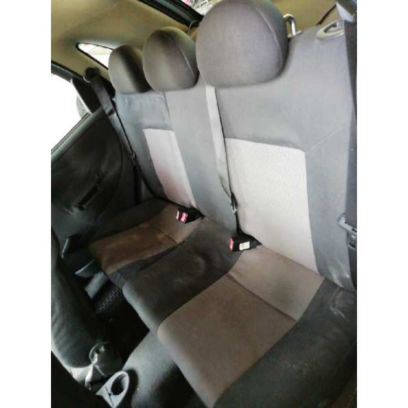 opel corsa c del año 2004