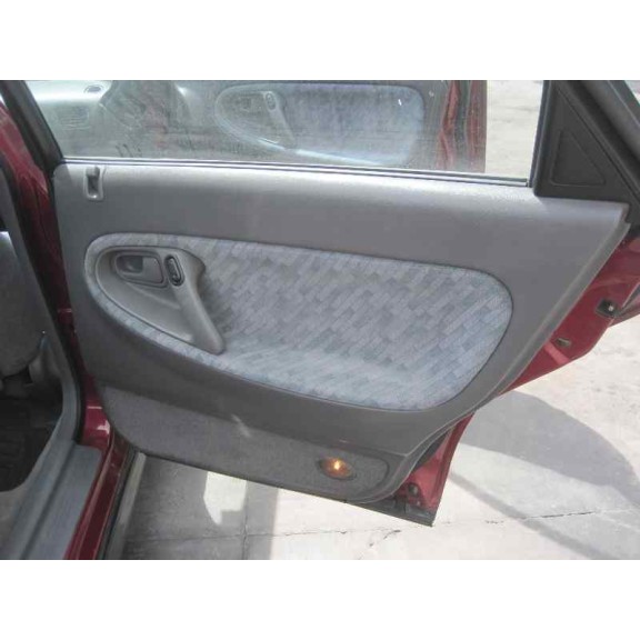 mazda 626 berlina (ge) del año 1992