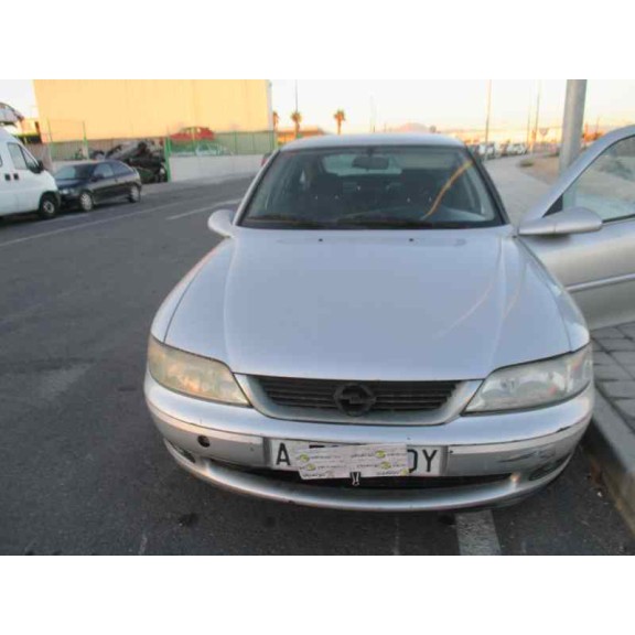 opel vectra b berlina del año 1999