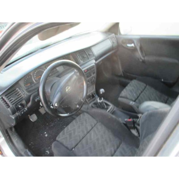 opel vectra b berlina del año 1999