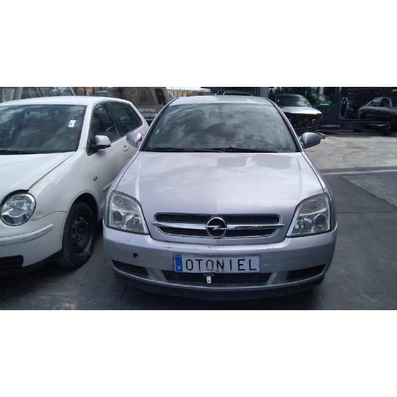 opel vectra c berlina del año 2002
