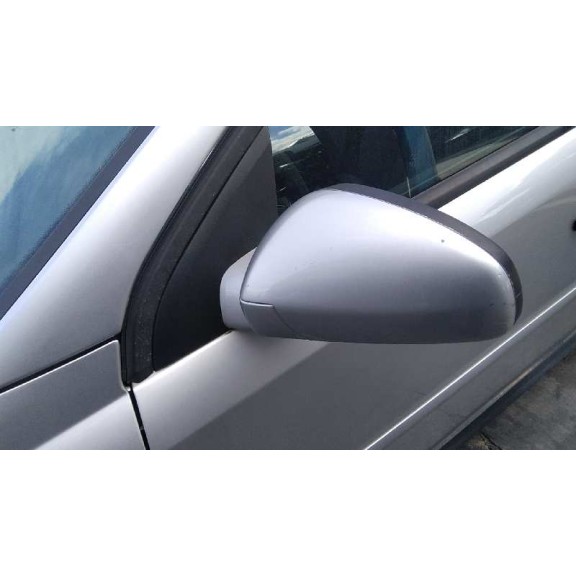 opel vectra c berlina del año 2002