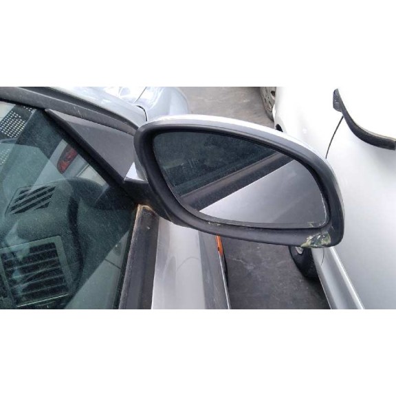 opel vectra c berlina del año 2002