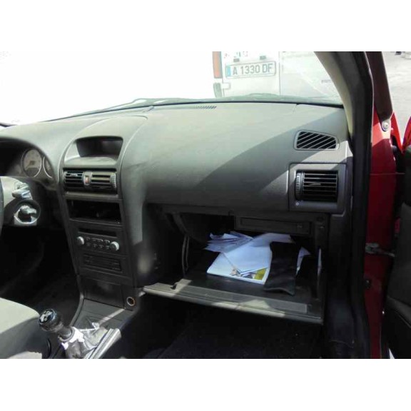 opel astra g berlina del año 2002