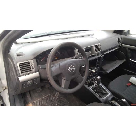opel vectra c berlina del año 2002