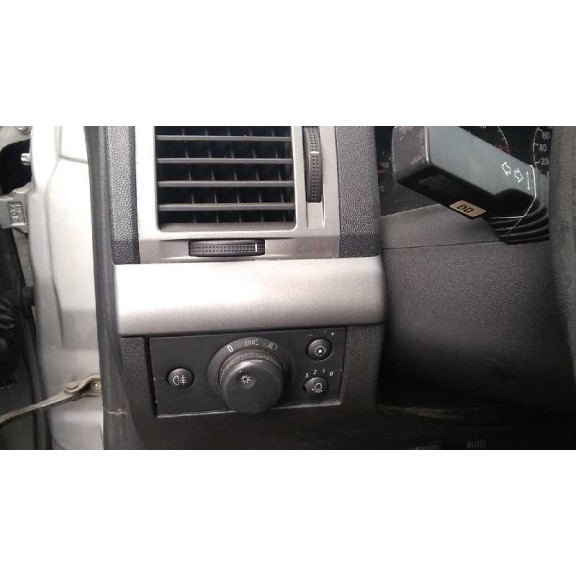 opel vectra c berlina del año 2002