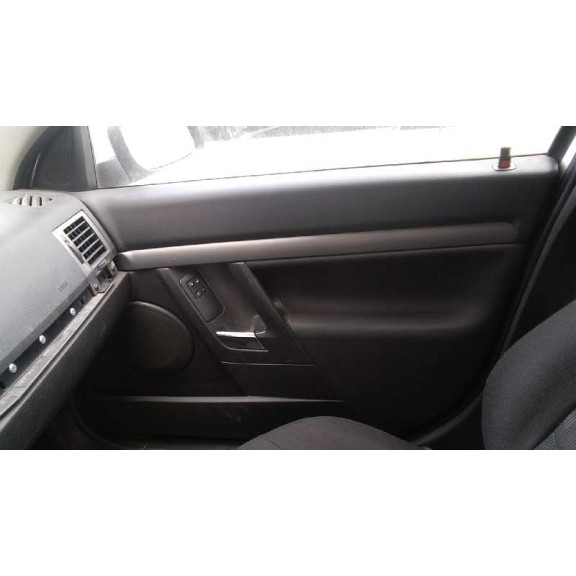 opel vectra c berlina del año 2002