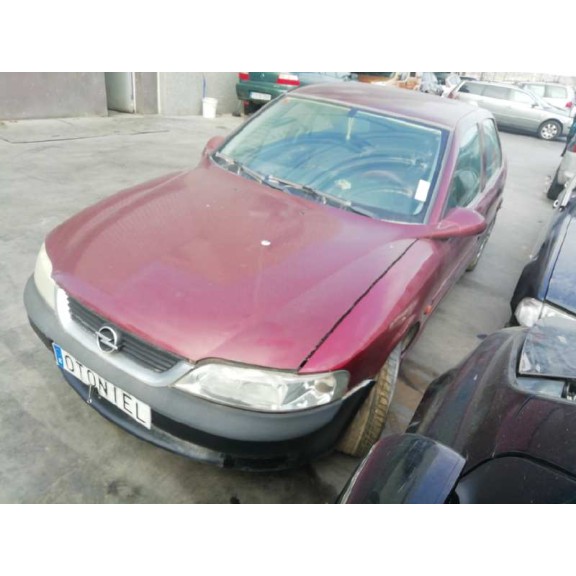 opel vectra b berlina del año 2000