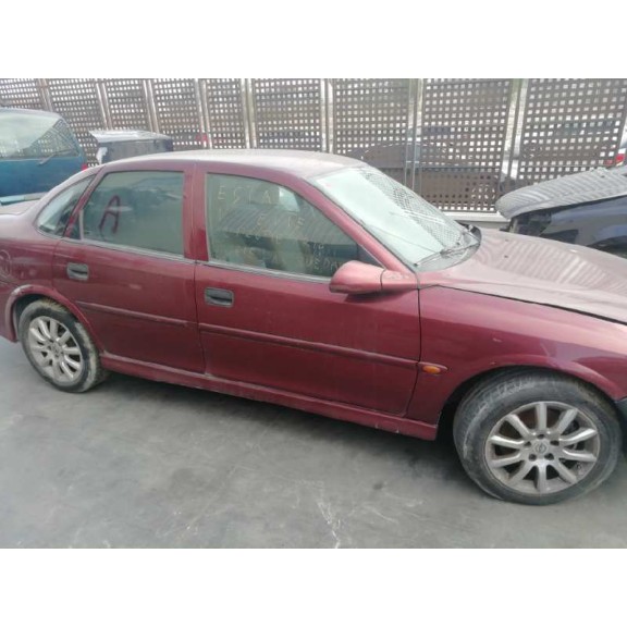 opel vectra b berlina del año 2000