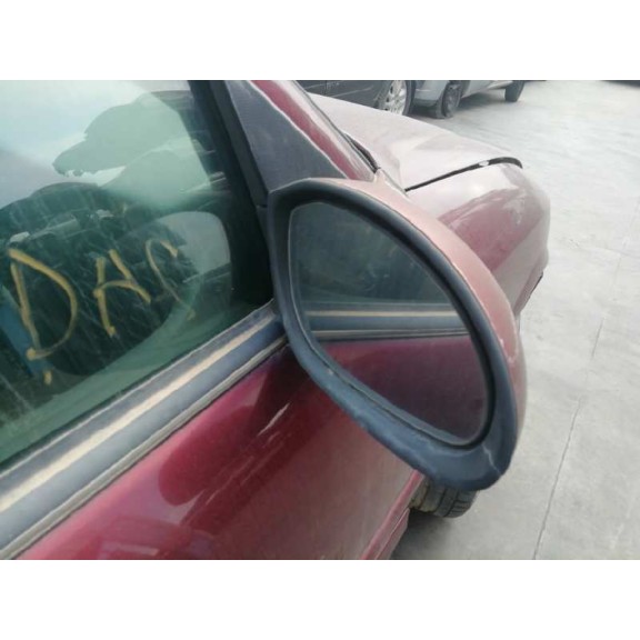 opel vectra b berlina del año 2000