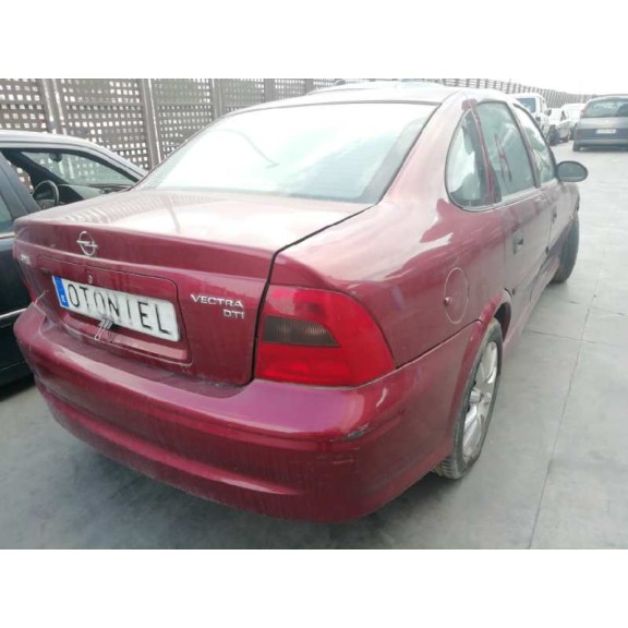 opel vectra b berlina del año 2000