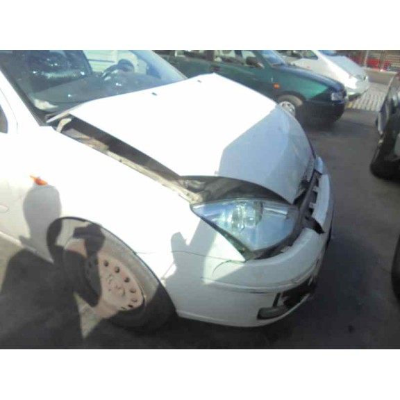 ford focus berlina (cak) del año 2004