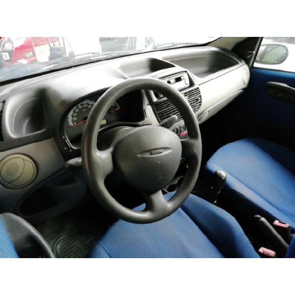 fiat punto berlina (188) del año 2000