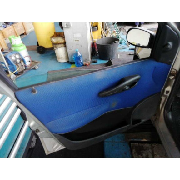 fiat punto berlina (188) del año 2000