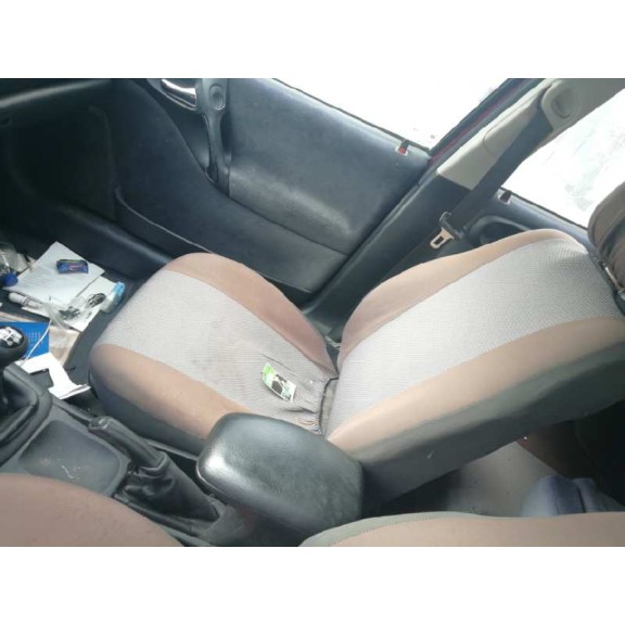 opel vectra b berlina del año 2000