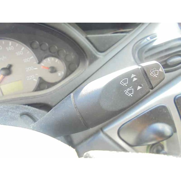 ford focus berlina (cak) del año 2004