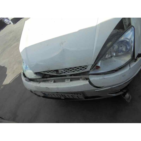 ford focus berlina (cak) del año 2004