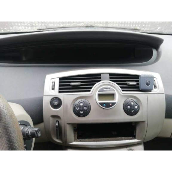 renault grand scenic del año 2005